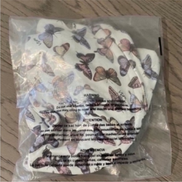 VDM Heidi Top in Butterflies - Picture 6 of 6